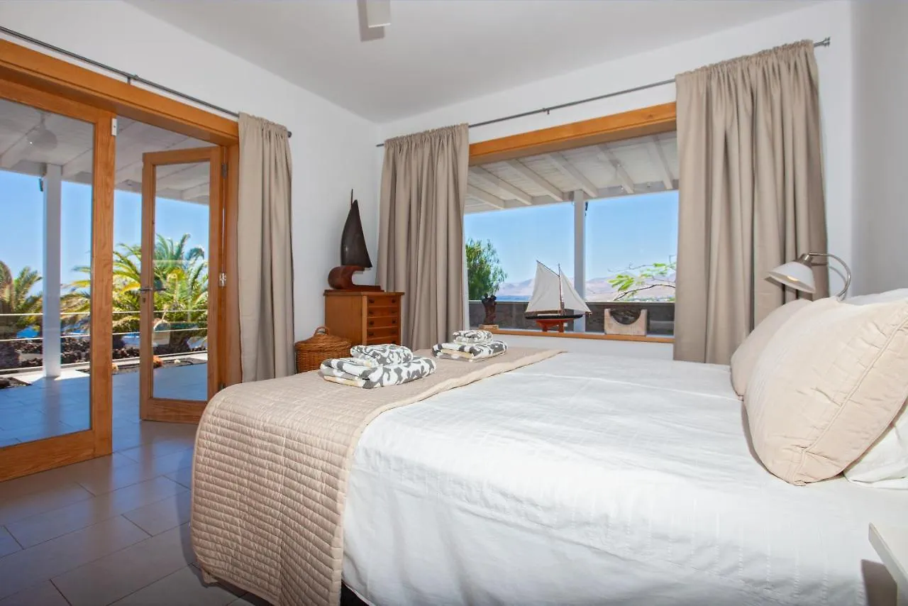 Villa Luna Mar Puerto Calero 0*,